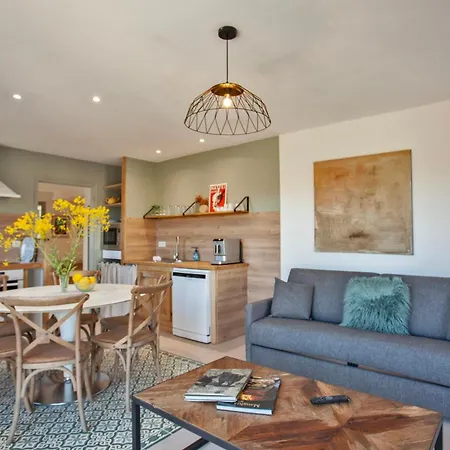 Location De Olivier Jardin Privatif Et Piscine Chauffee Partagee