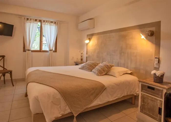 Apartment Location De Olivier Jardin Privatif Et Piscine Chauffee Partagee *