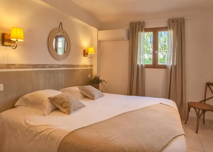 Apartment Location De Olivier Jardin Privatif Et Piscine Chauffee Partagee *