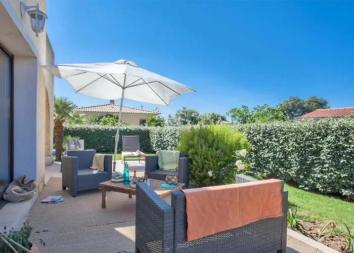 Location De Olivier Jardin Privatif Et Piscine Chauffee Partagee *