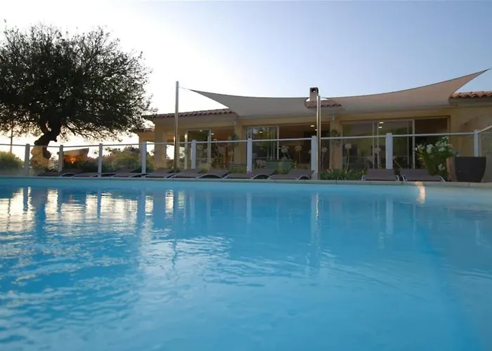 Location De Olivier Jardin Privatif Et Piscine Chauffee Partagee Calvi (Corsica)