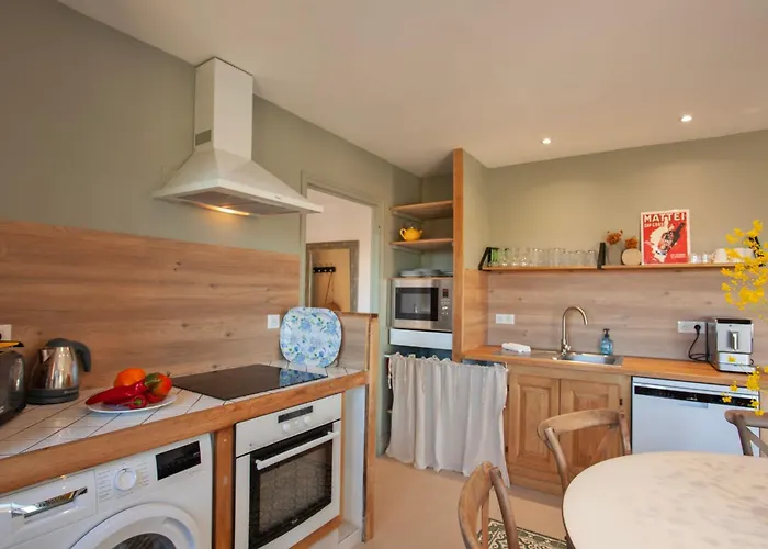 Apartment Location De Olivier Jardin Privatif Et Piscine Chauffee Partagee Calvi (Corsica)